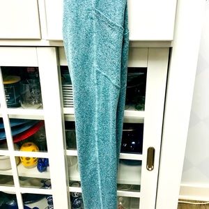 Women’s Leggings with pockets. Size Medium.